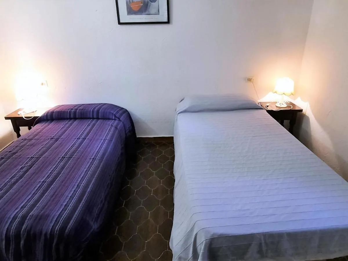 Apartamento Amplio En Cap Ras Con Piscina Y Terraza - 4 Hab, Admite Mascotas, Cerca De La Playa - Es-170-18 Llanca