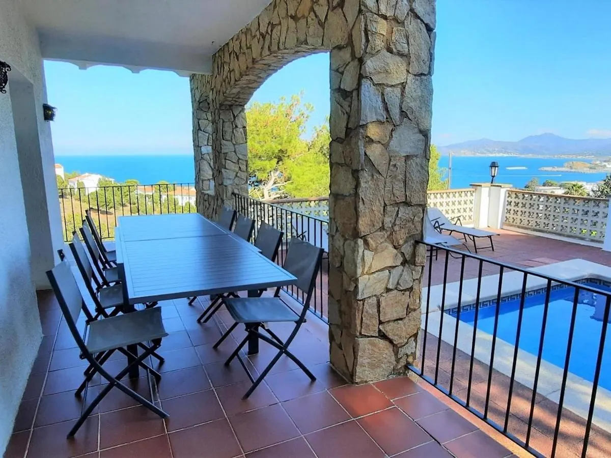 Apartamento Amplio En Cap Ras Con Piscina Y Terraza - 4 Hab, Admite Mascotas, Cerca De La Playa - Es-170-18 Llanca