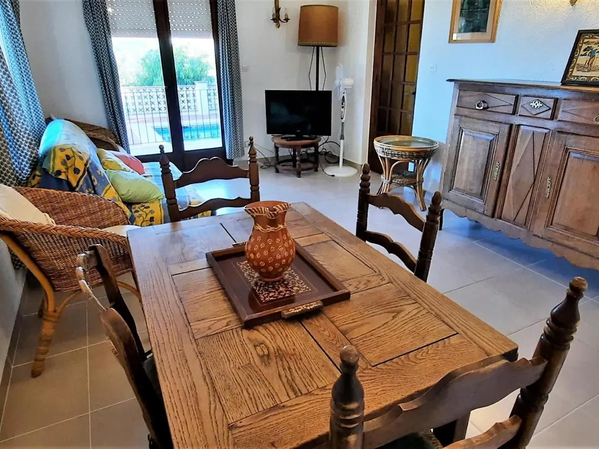 Apartamento Amplio En Cap Ras Con Piscina Y Terraza - 4 Hab, Admite Mascotas, Cerca De La Playa - Es-170-18 Llanca Apartment